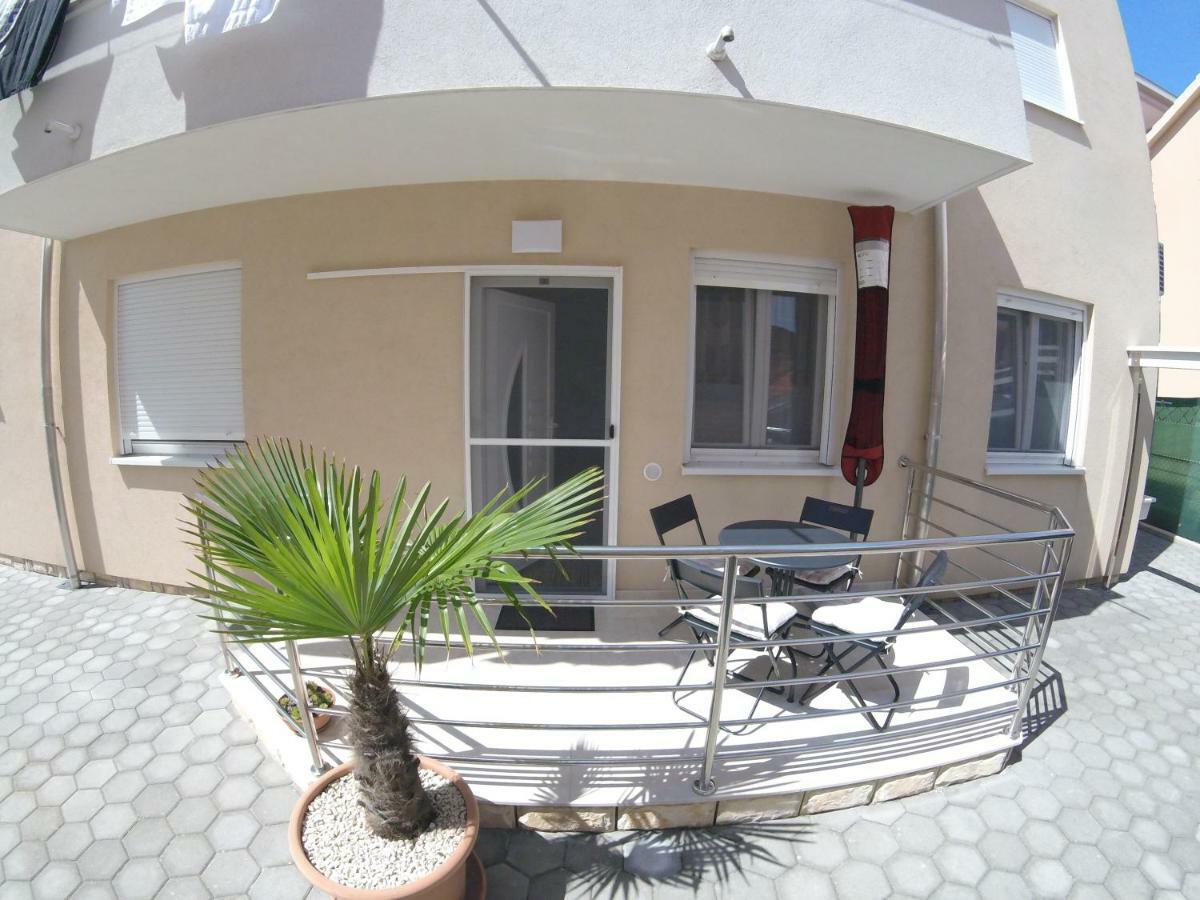 Apartments Babic Sukošan エクステリア 写真