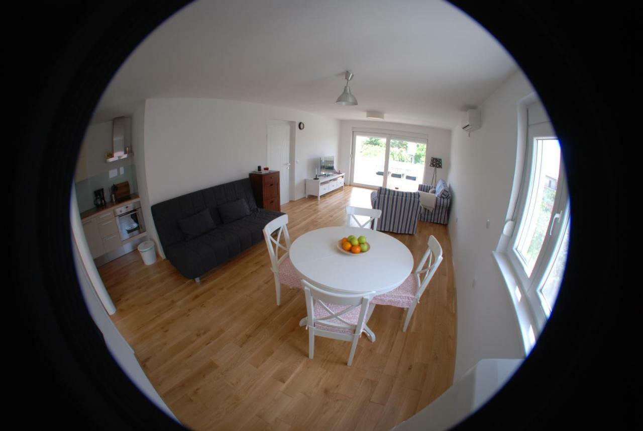 Apartments Babic Sukošan エクステリア 写真