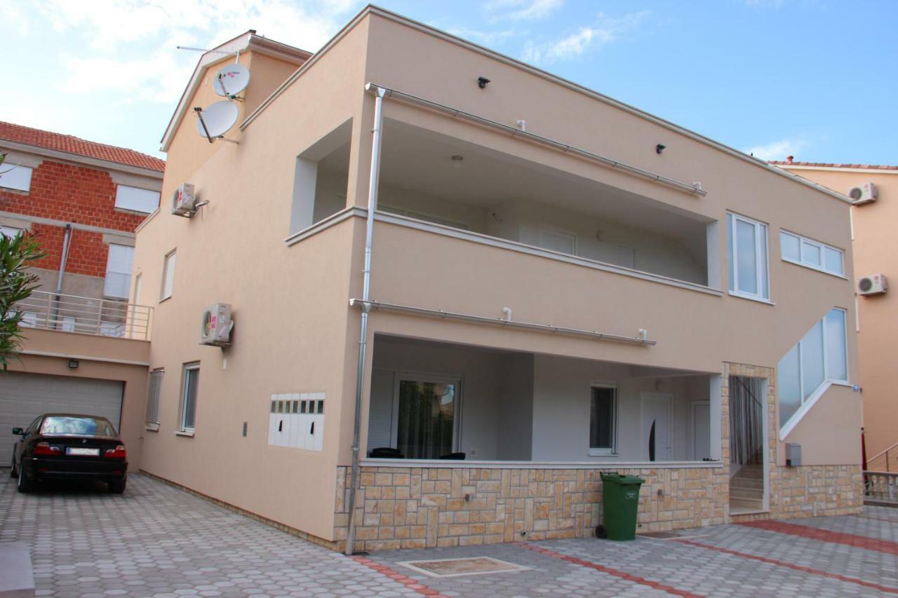 Apartments Babic Sukošan エクステリア 写真